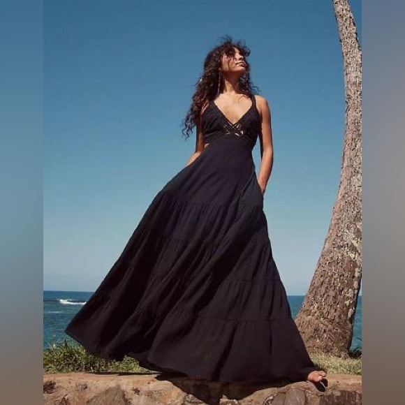 Free People Dresses & Skirts - New Free People Auralie Maxi V-Neck Black Cutout Exposed Back Size Small